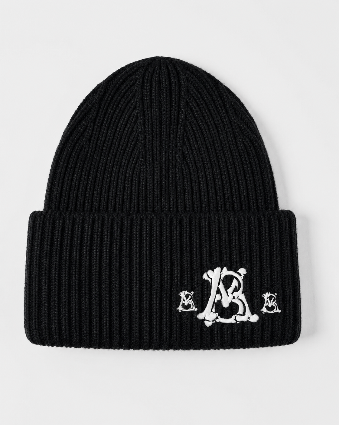 MB BONE (BLACK BEANIE)